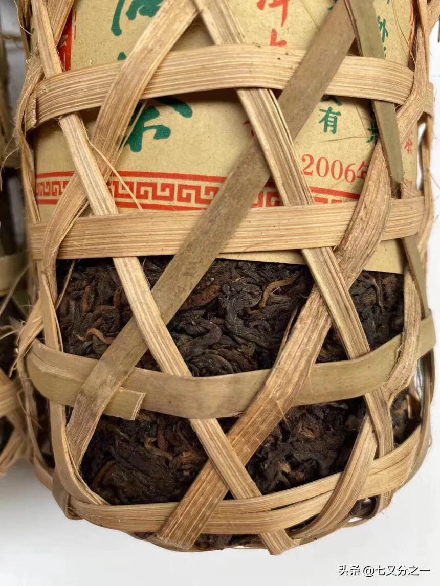 06年，干仓茶柱，一条1000克，
野生布朗山古树茶