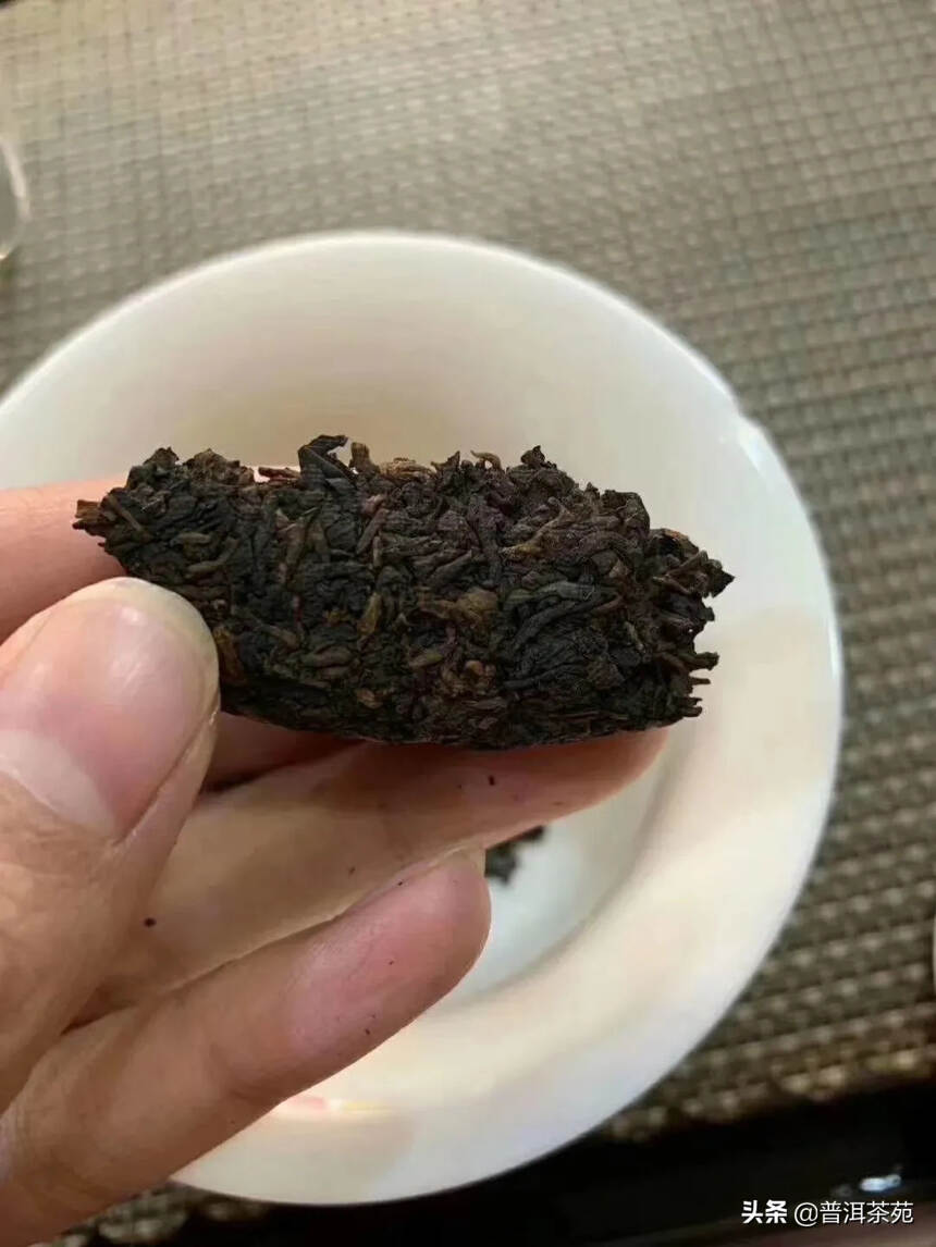 2006年 老班章 古树普洱茶熟茶#普洱茶# #中国