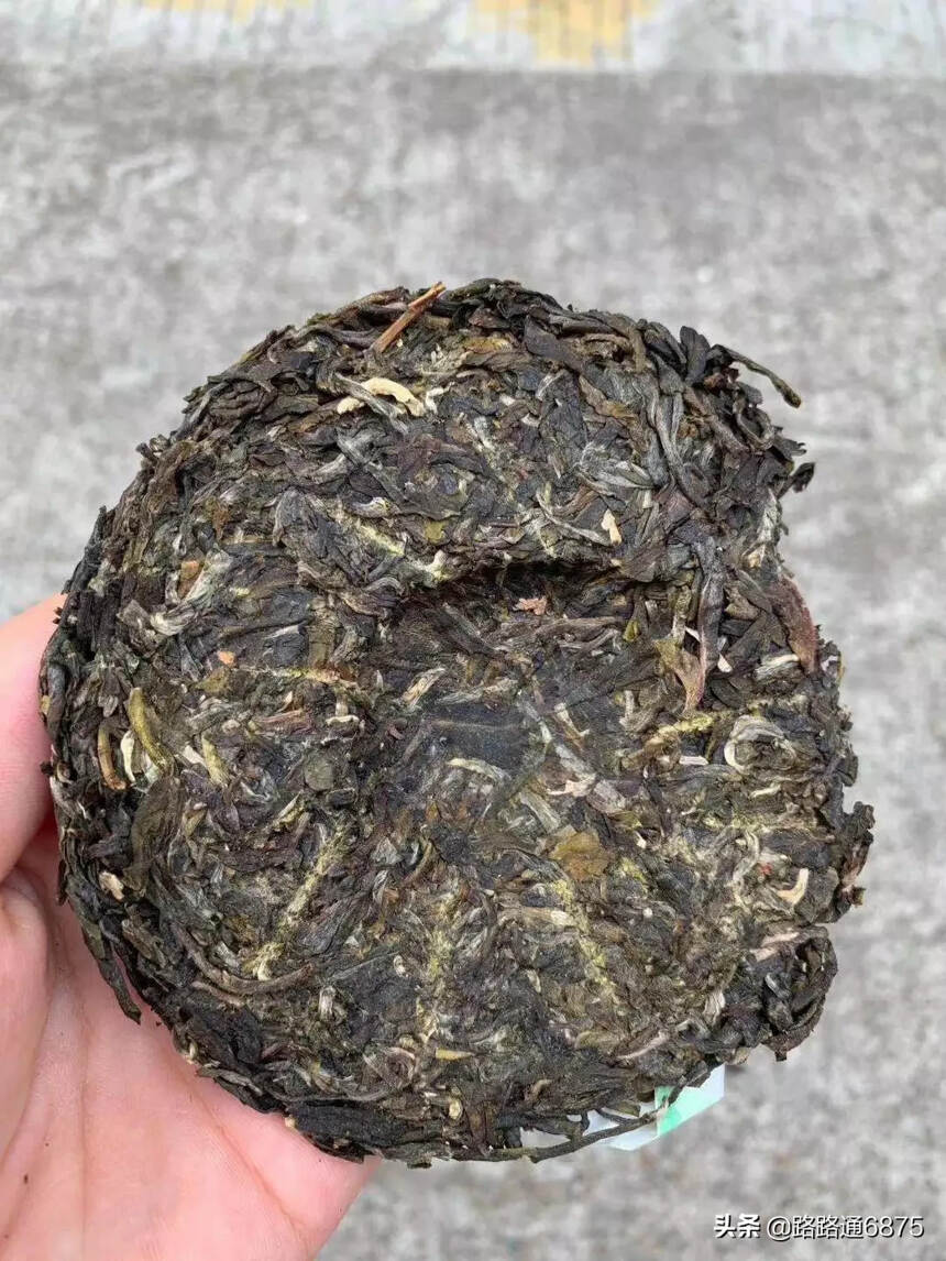 2020年易武高山茶，357g/片，7片/提，28片