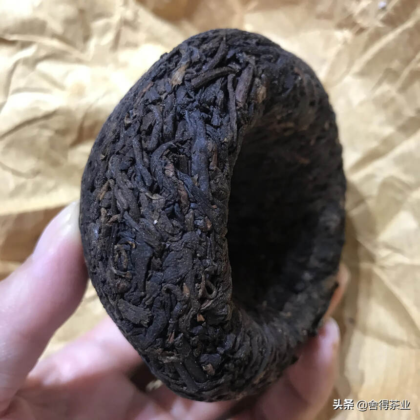 94年凤凰沱茶，纯干仓存放，口感香醇糯滑，醇厚浓郁，