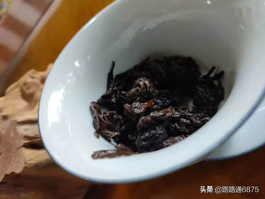 2017年小茶头
头春老树茶发酵，小身板大能量，口感