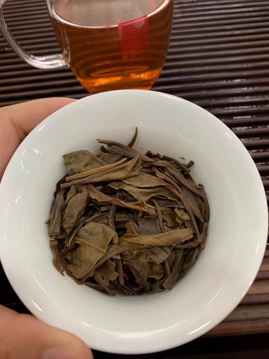 2005年班章竹篓茶，生茶，6.4kg一篓（带篓子）