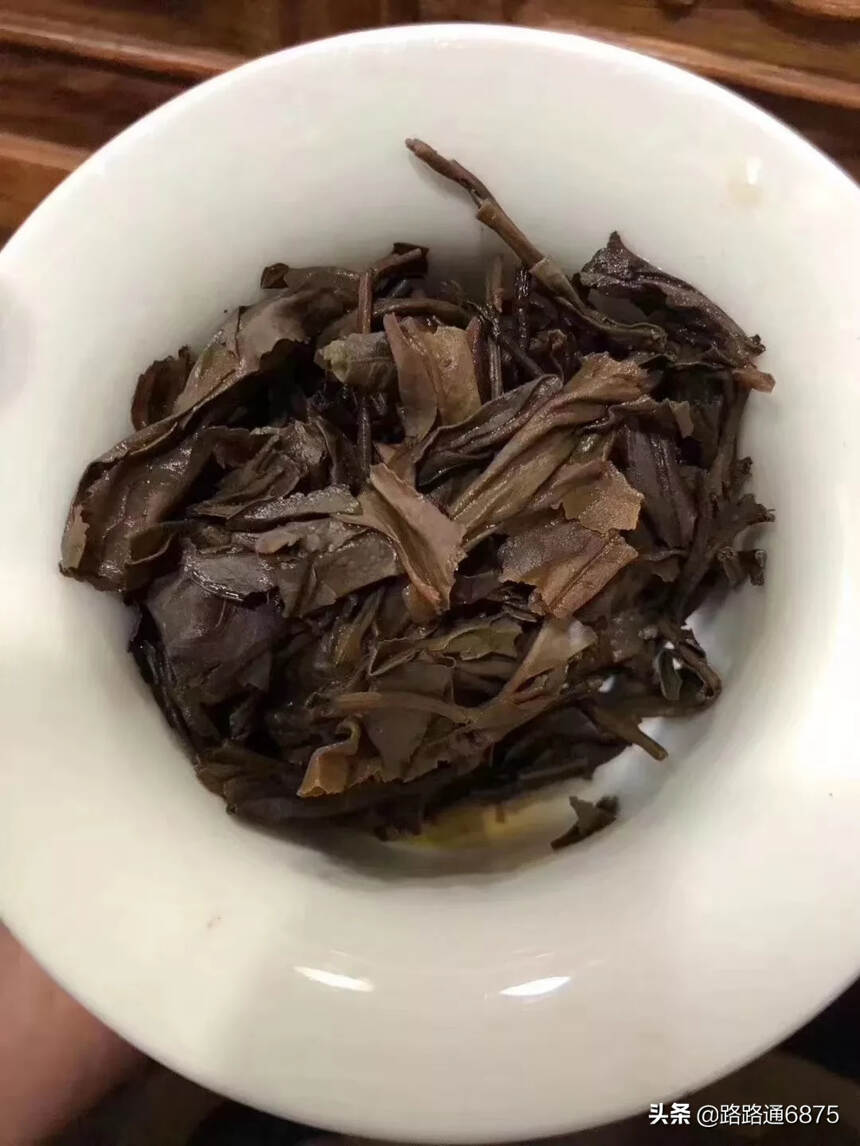 2003年野生班章古茶，这款茶选了为纯正班章地区古树