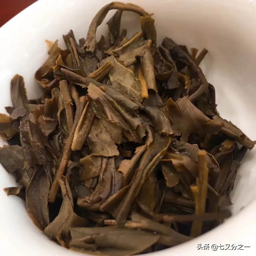 06年鸿泰昌生茶砖，一件20包，一包4片！烟香浓郁，