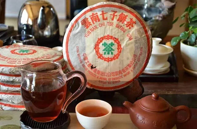 2003年勐海茶厂定制版老生茶，中茶绿印7532，干