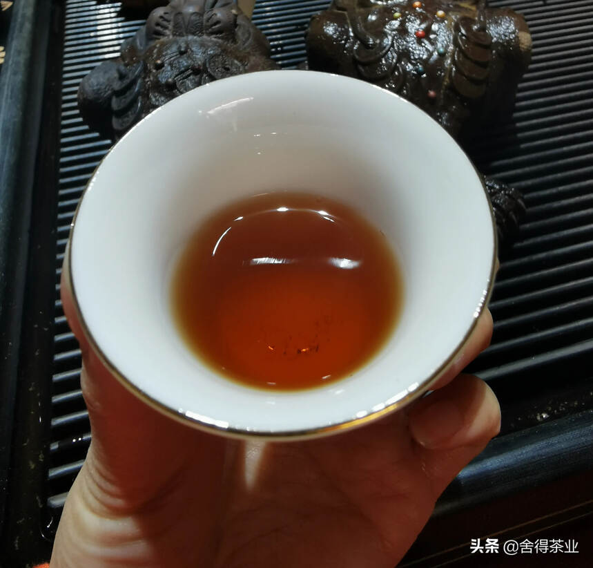 勐海茶厂92方砖，净含量100克，近30年转化，汤色