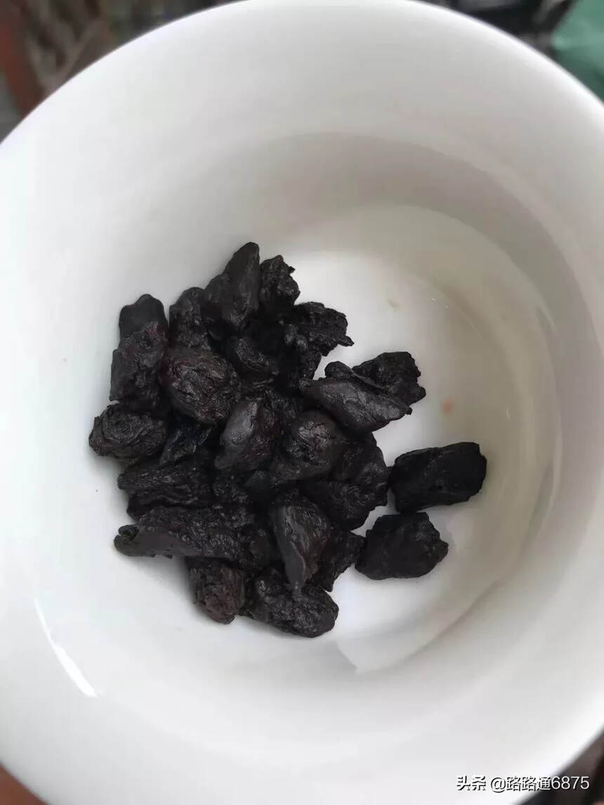 糯香浓郁的茶化石，2019年糯香茶化石，非常干净。茶