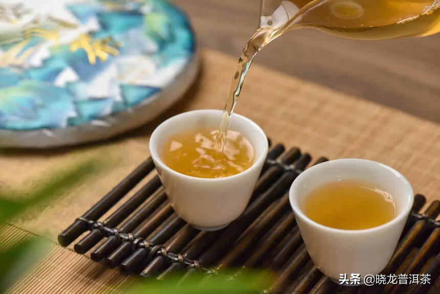 定倚邦山曼松所产之茶为贡茶。
曼松贡茶，春芽细嫩。