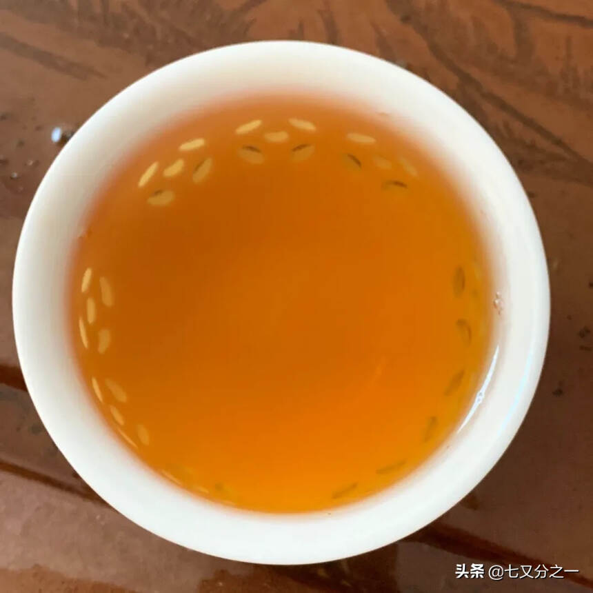 2004年澳门华联班章有机生饼200克！此茶为澳门华