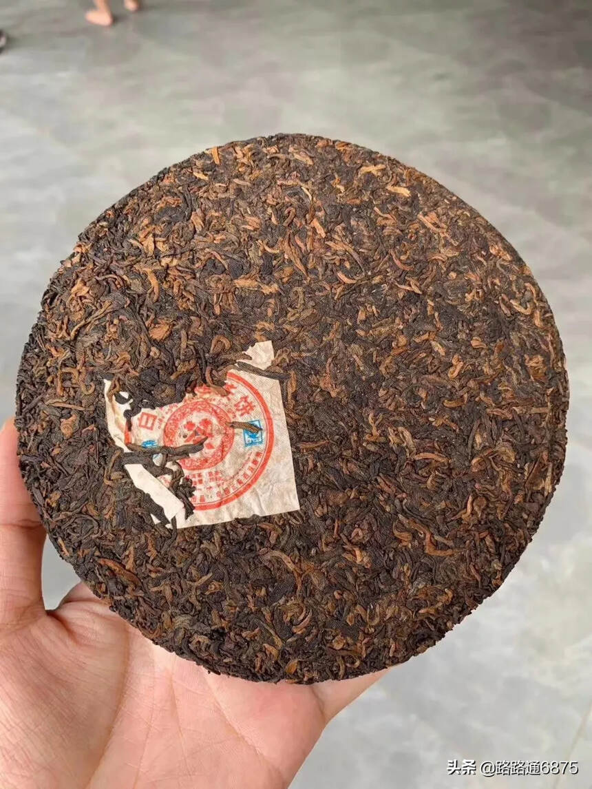 2007年白针金莲熟茶饼，200克/片，这款茶保存得