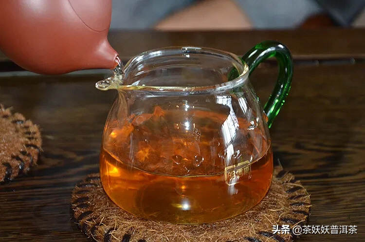 2004年孔雀之乡乔木生态饼茶，当年“大白菜”的茶商
