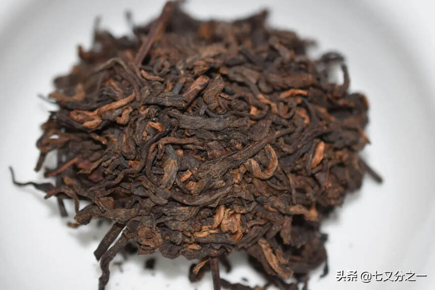 2001年金帆熟沱，宫廷料，转化良好，茶叶陈香馥郁，