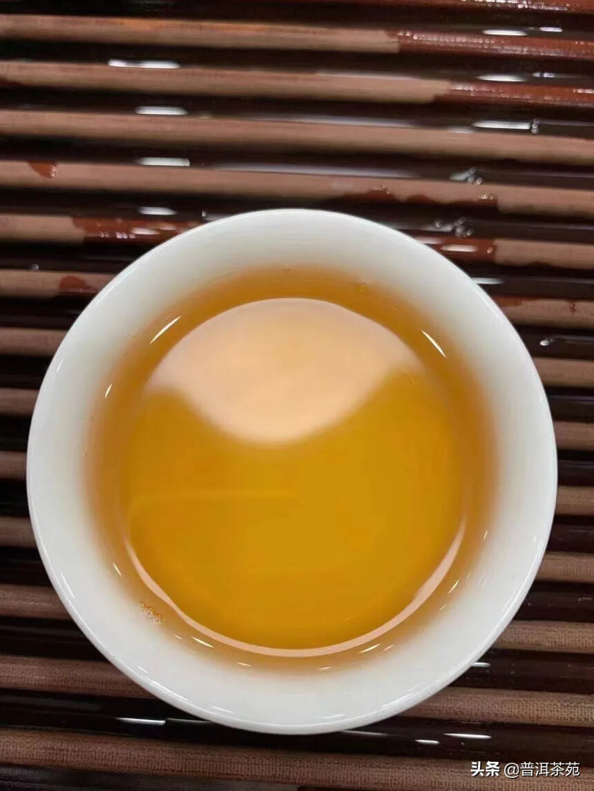 2007年8768沱生茶，500克/个，云南澜沧地区