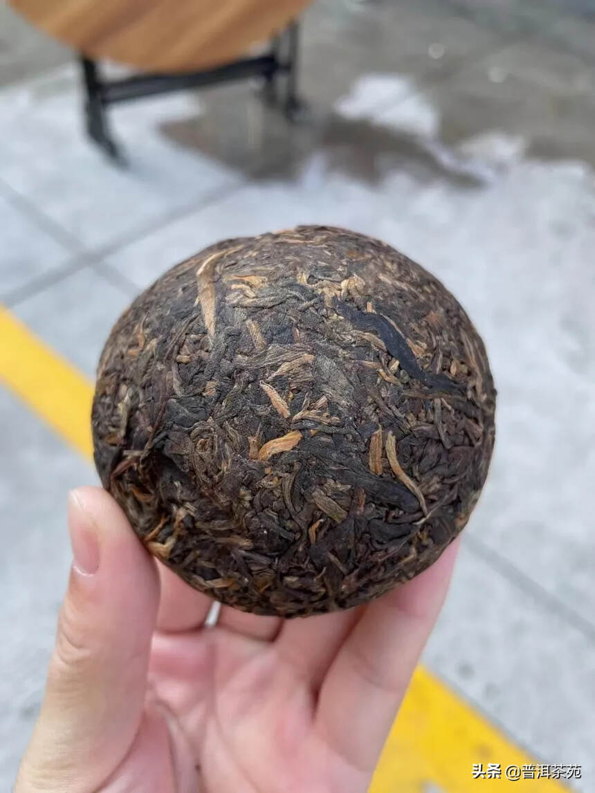 2000年沱茶，100克/个，5个/条#中华茶奥会#