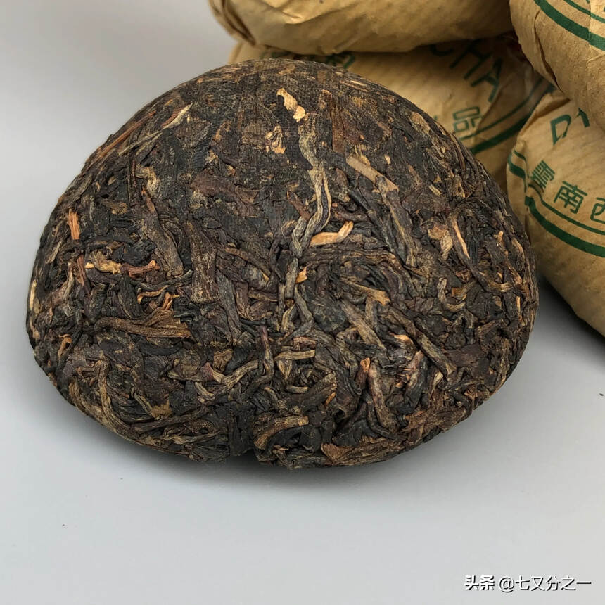 2002年 班章沱茶
100g/沱 
仓储高香.