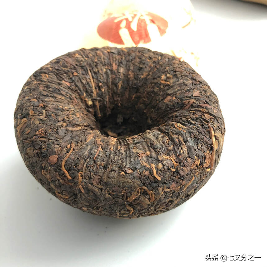 05年郎河熟沱，品质不多介绍
250克一个，口感
甜