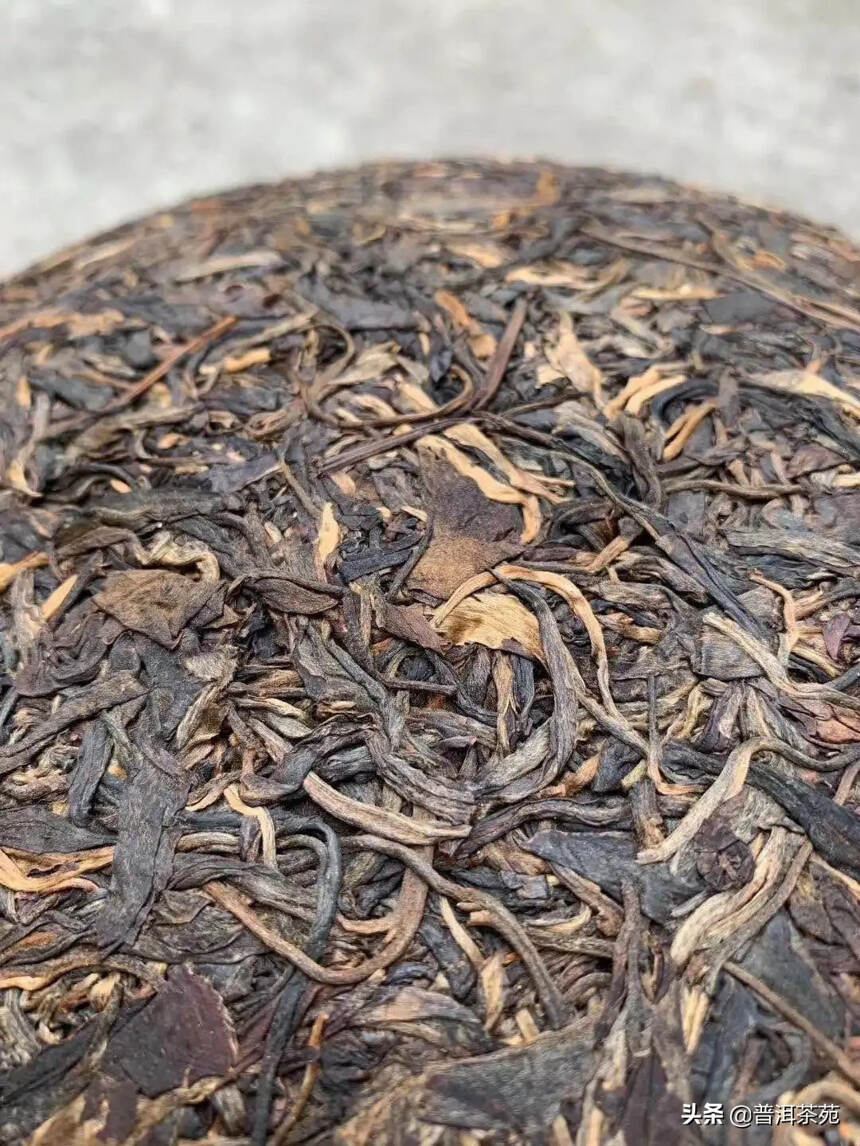 2004年易武麻黑古树茶#普洱茶# #中国茶韵#