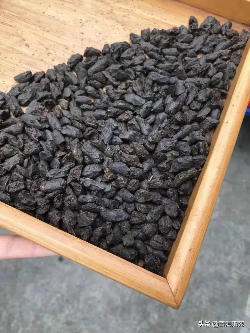 你知道吗？
2019年糯香茶化石，非常干净。茶化石也