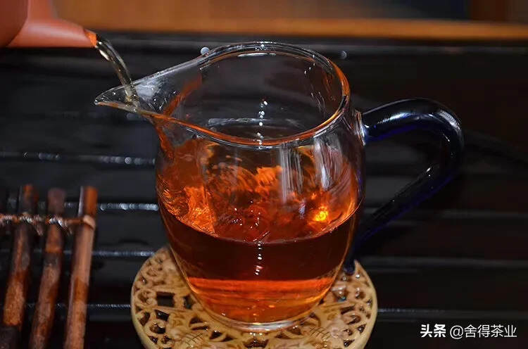 九十年代红中绿印圆茶，绝版红汤老生茶，梅子韵香，茶韵