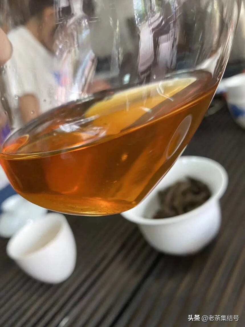 03年古思茅王霞普洱方茶
班章小方砖 老生砖 回甘生