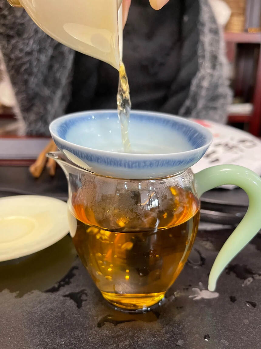 2021年南糯山多依寨白茶，味浓甜如蜜，日晒白茶可以