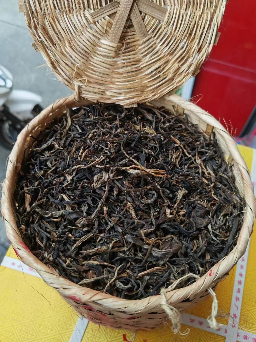 99年勐海县老班章生态茶竹筐生茶