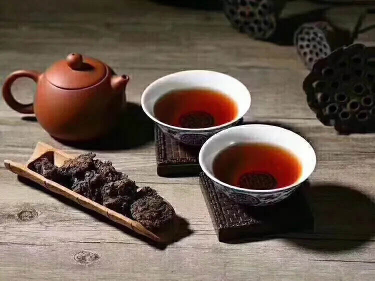 04年班章金芽老茶头。点赞评论送茶样品尝。#普洱茶#