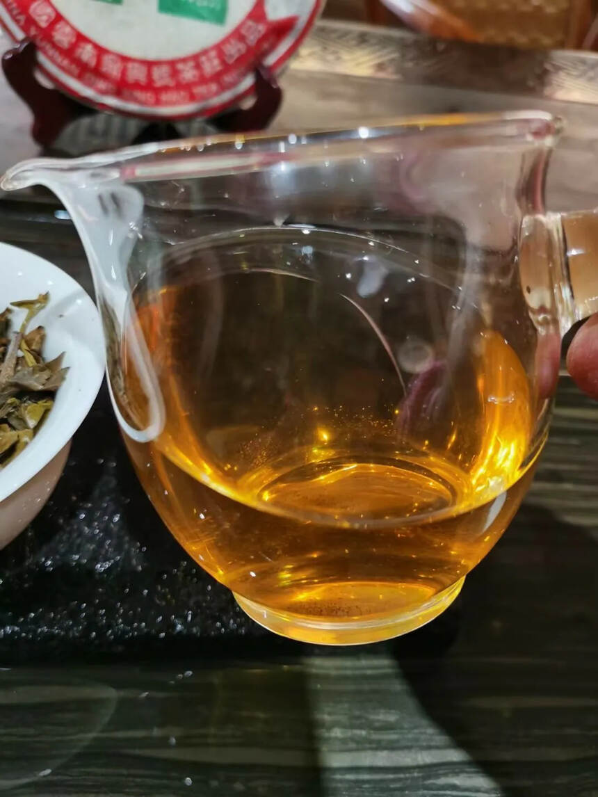 02年易武正山野生茶
鼎兴號茶莊出品！
香气高扬，茶