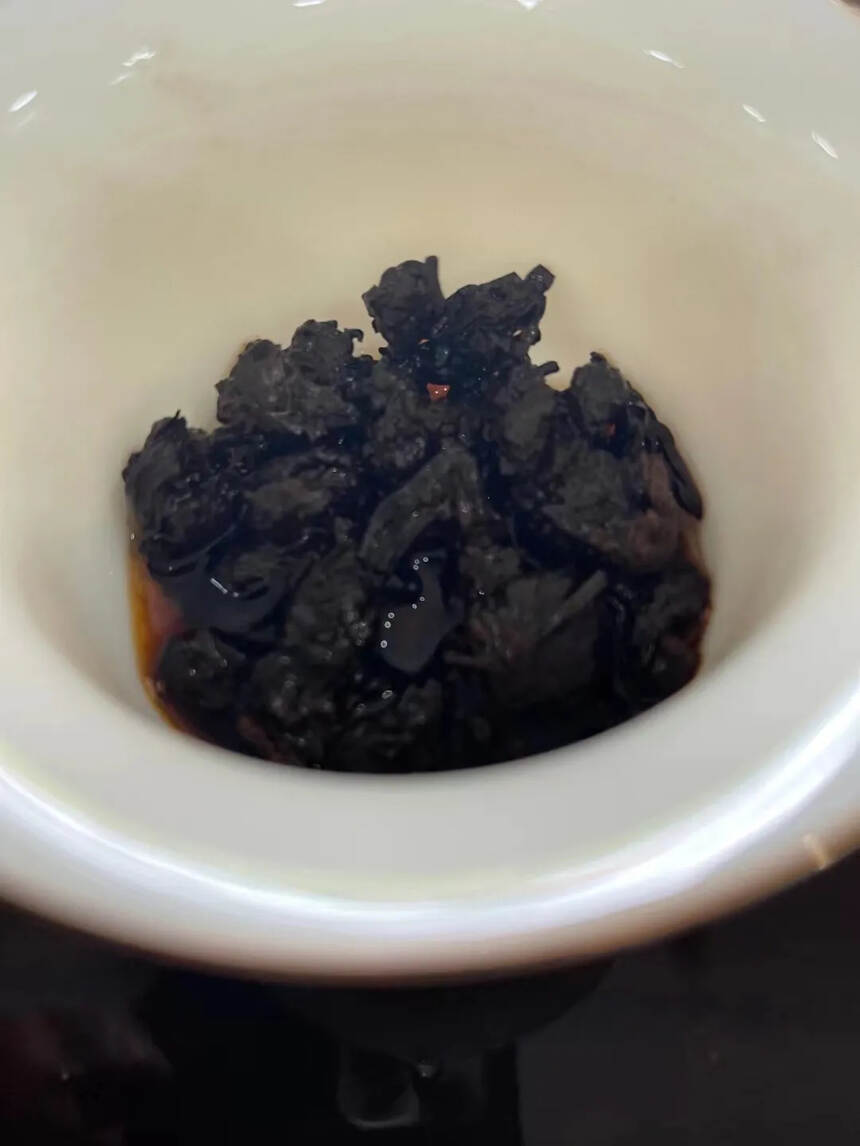 #普洱茶# 08年老曼峨古树茶发酵的纯料茶头。