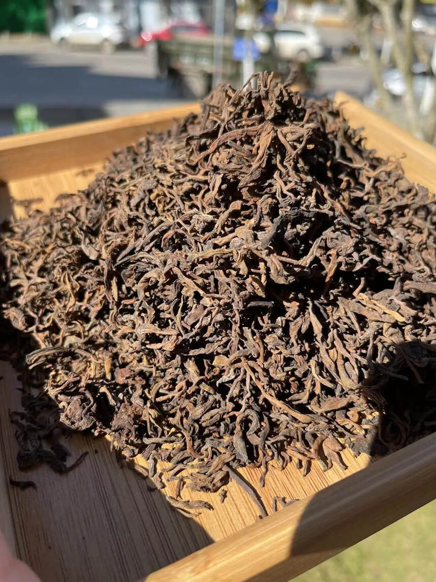 2018年小筐离地发酵老班章熟茶，地道班章味，有茶气