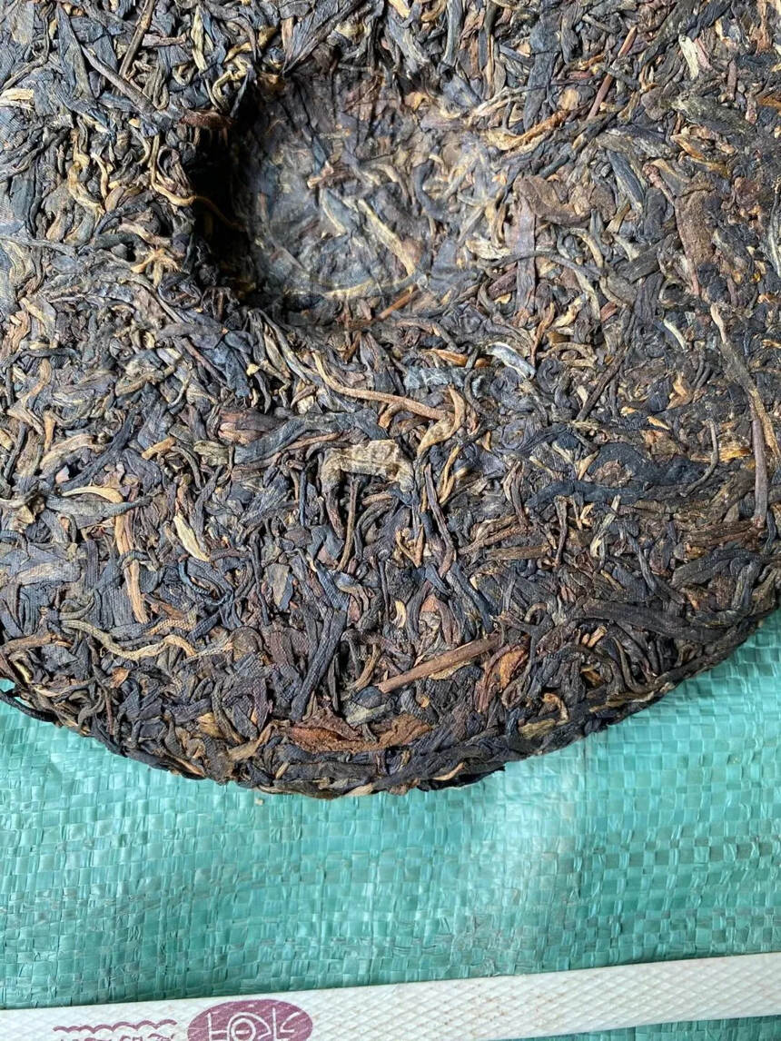 2005年 501批永明茶厂 【高山老树圆茶】精选布