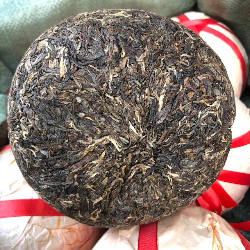 2012年曼松古树茶1000克金瓜生茶，点赞评论送茶