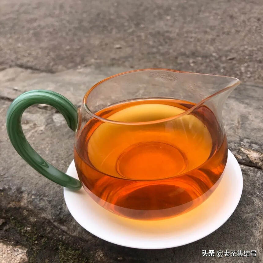 98年南糯山野生饼生茶，中茶出品干仓老茶！