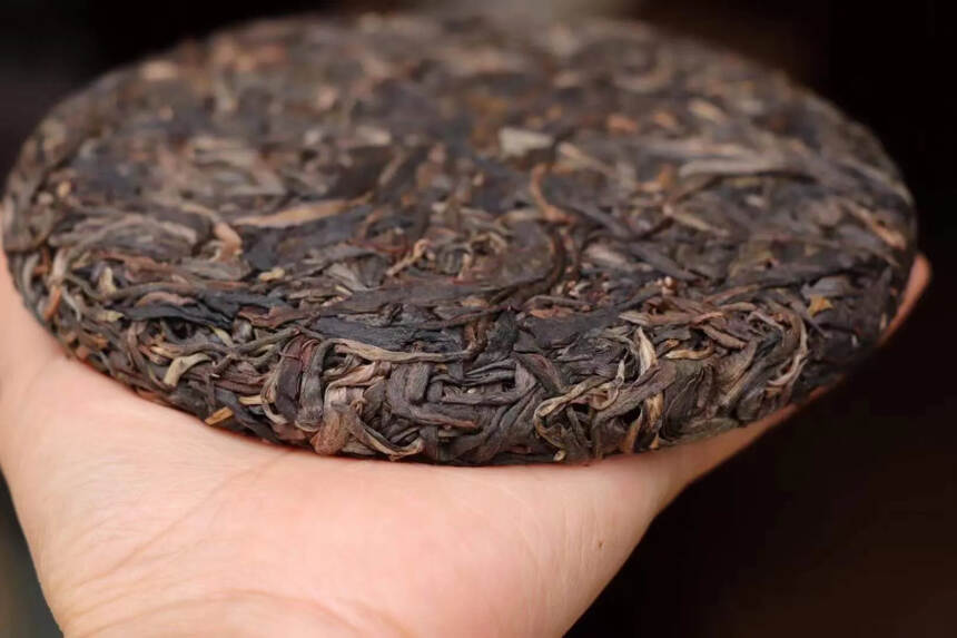 秘境古树2019春，200克饼茶，6公斤一件，香高回