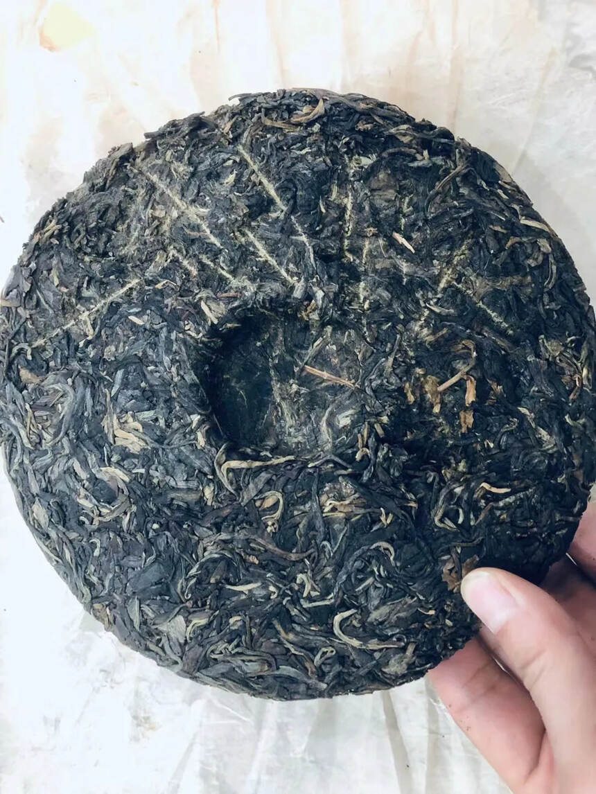 02年易武正山野生茶
鼎兴號茶莊出品！
香气高扬，茶