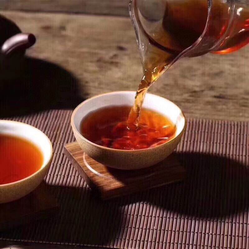 2010枣香砖 茶味醇厚浓郁汤色透亮。#你们都喜欢喝