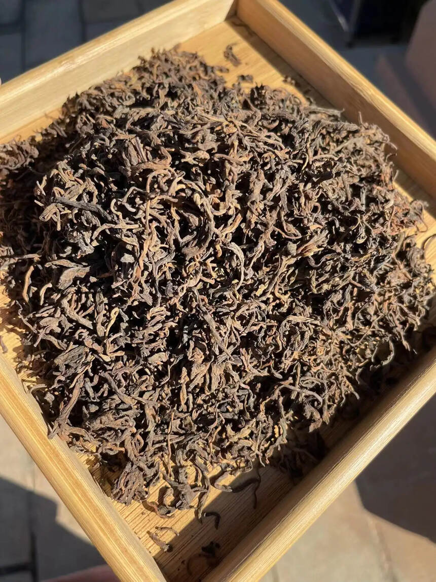 2018年小筐离地发酵老班章熟茶。#普洱茶# #普洱