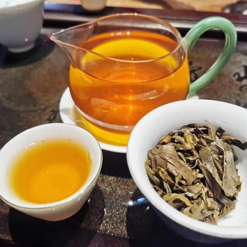 06年果敢茶柱生茶。#普洱茶# #茶生活# #一个人