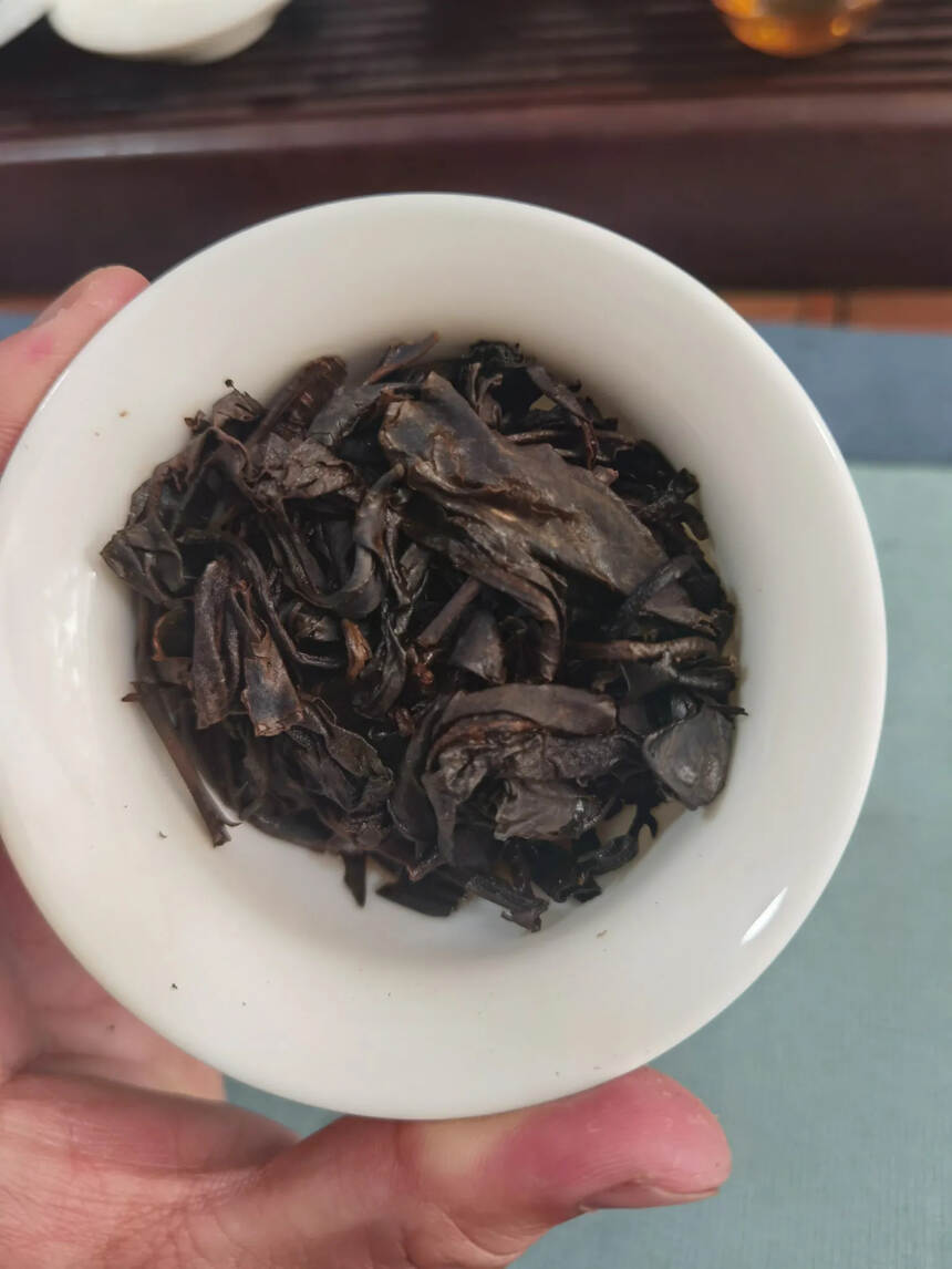 #普洱茶# 99年老曼峨老散茶生茶。