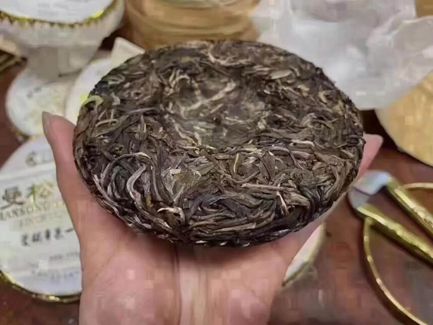2015年则道首批曼松贡茶，普洱十分好， 九分在曼松