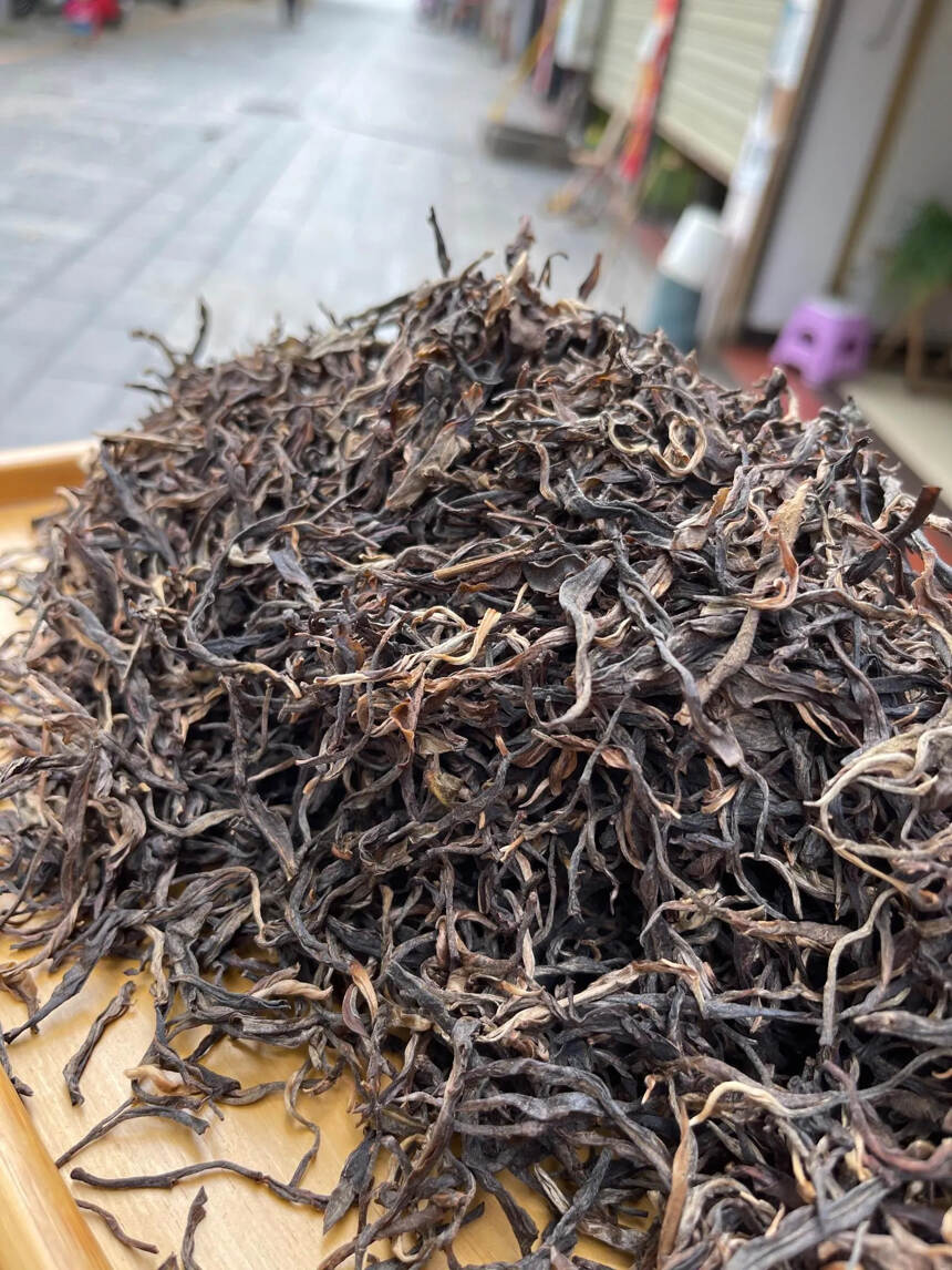 07年勐宋曼西良古树茶！
曼西良是香韵与霸气并存的茶