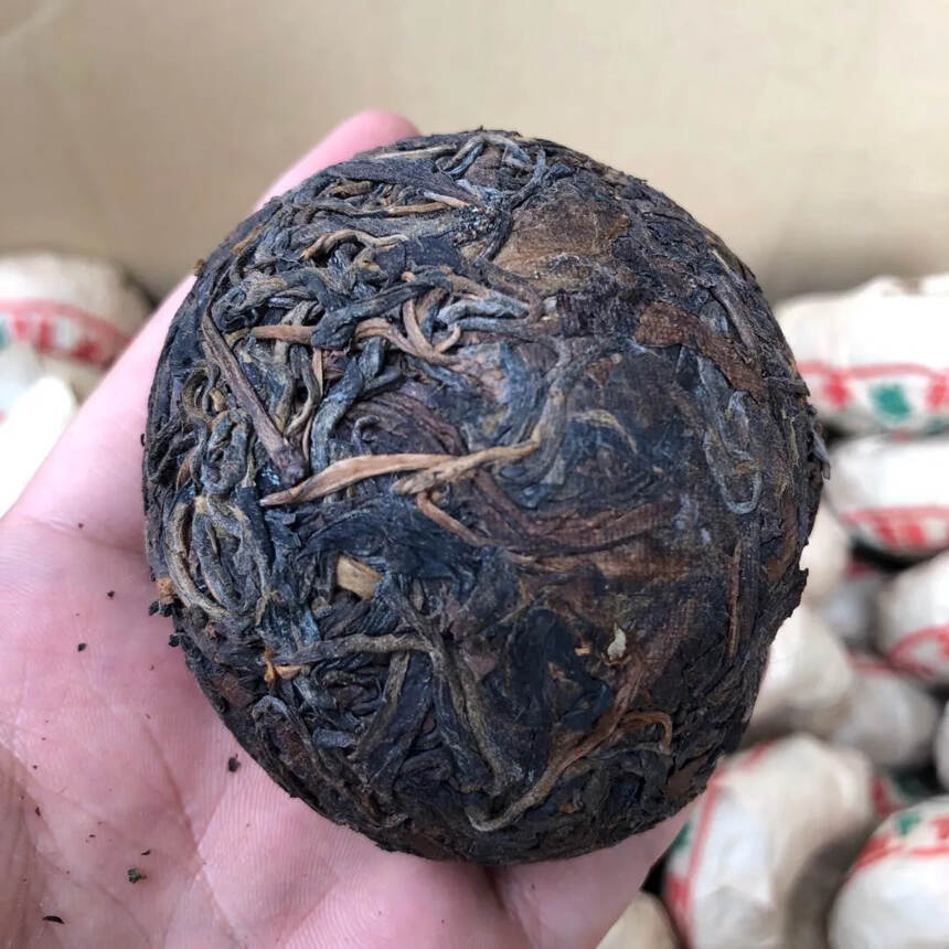 80年代临沧银毫沱生茶100克！#茶# #普洱茶#