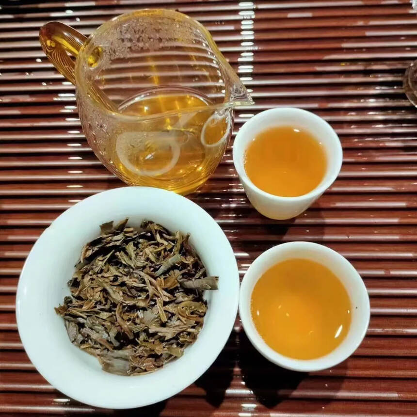 少量分享，普洱茶生茶2014年普文茶厂特级貢茶400