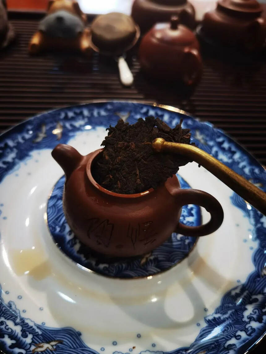 2003年班章普洱茶王熟茶。点赞评论送茶样品试喝。#