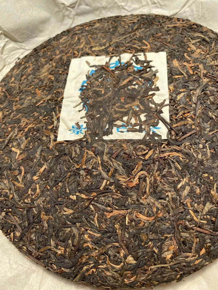 03年螃蟹脚景迈古树生茶!一级青纯料压制，口感存放至