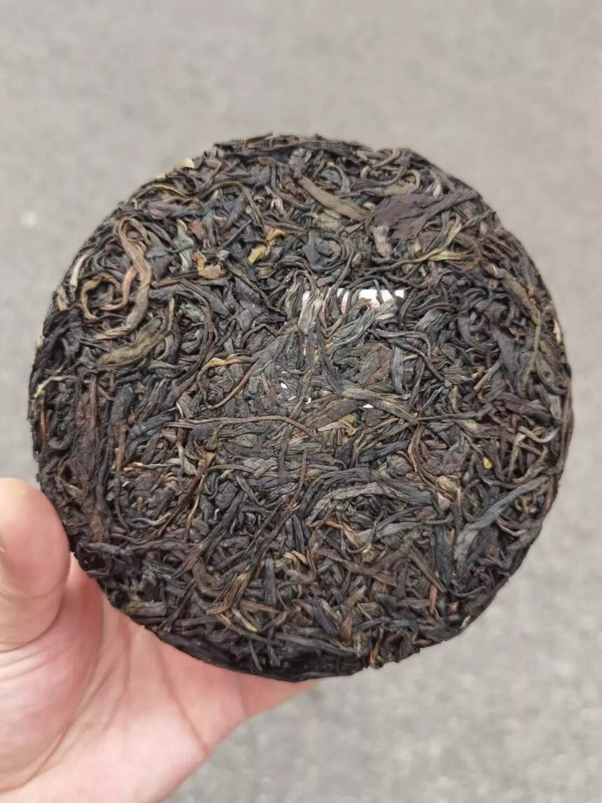 05年博览会金奖班章茶王饼，