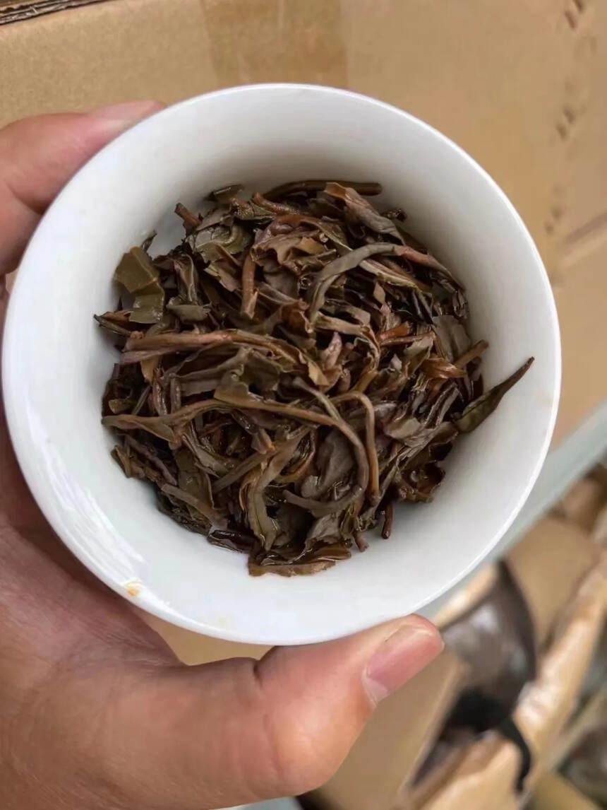 2004年勐海茶厂 红丝带沱茶