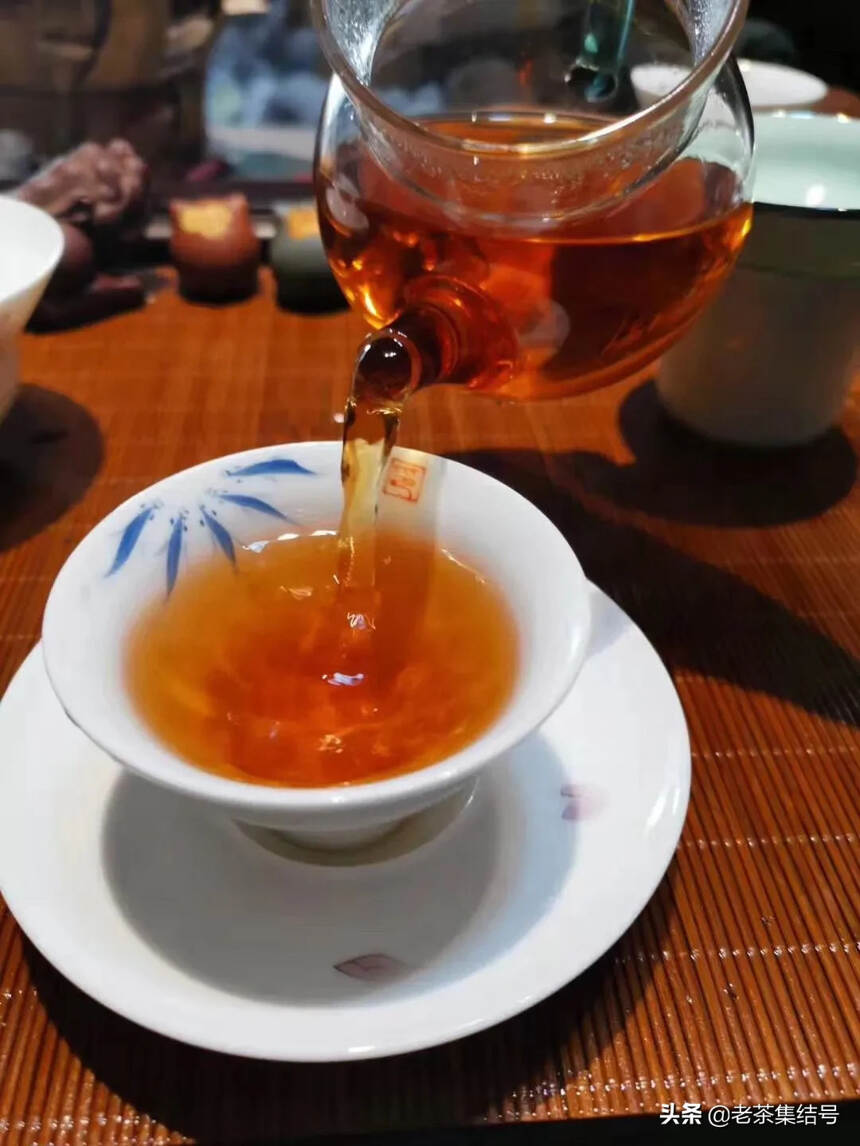 90年代边销砖碎茶，8972生茶！