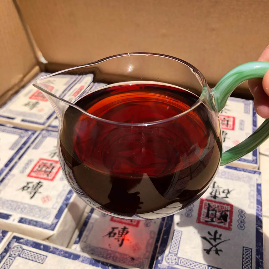 #普洱茶# 90年代冰岛茶头砖500克熟茶，老茶头超