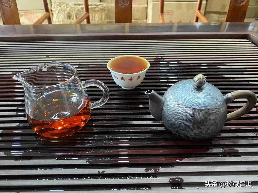 悦泰老枞白茶“上觉”，作为98年“天年”级（原“丹药